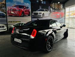کرایسلەر 300